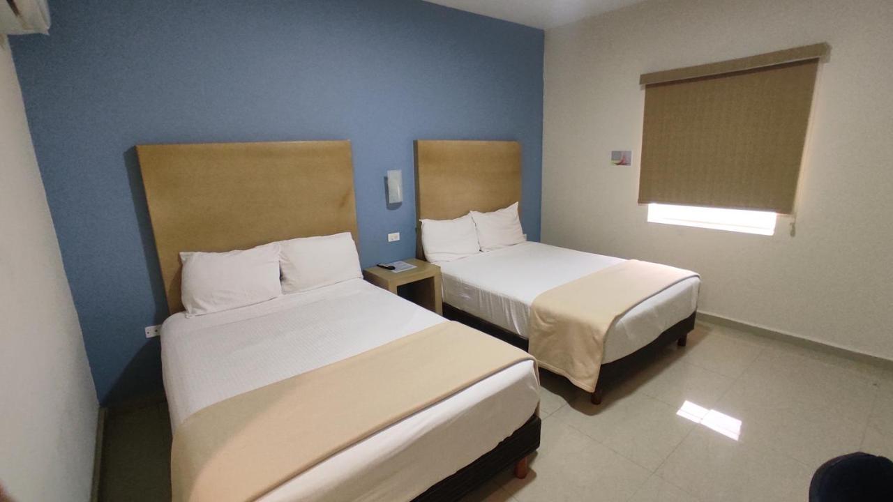 Capital Hotel Monclova Eksteriør billede